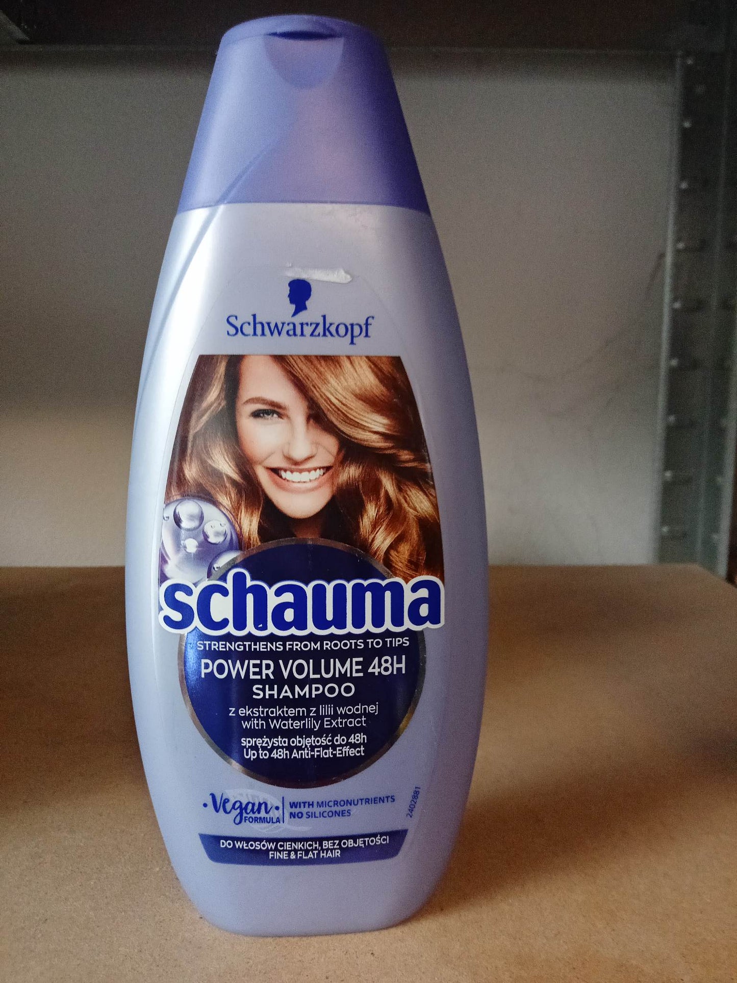 Шампоан SCHAUMA,за тънка коса без обем,с веган формули,с подхранващи микроелементи 400ml