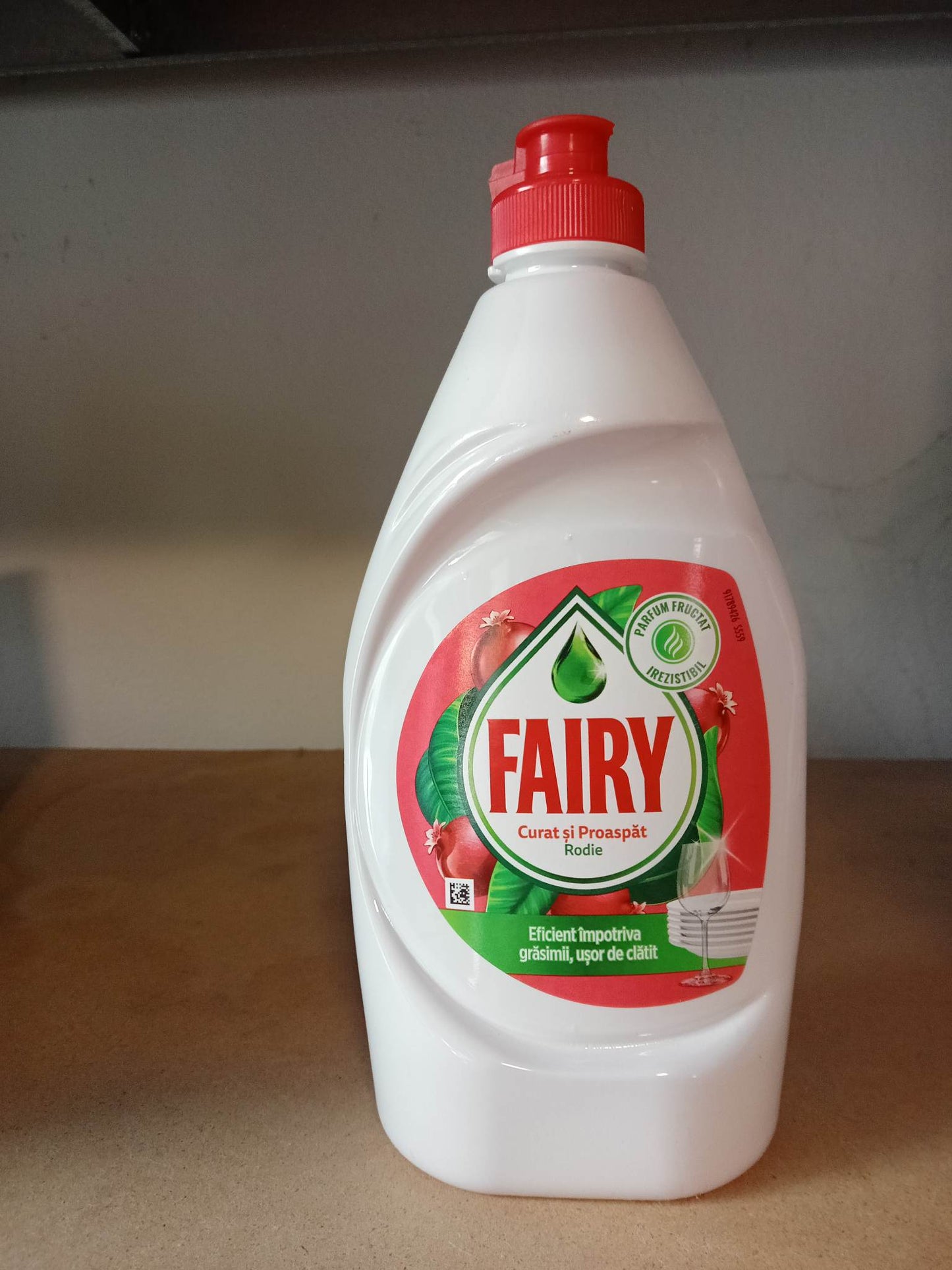 Препарат за почистване на съдове FAIRY ,400ml